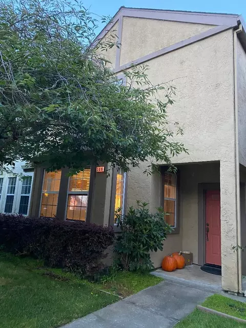 309 Village Cir, Santa Cruz, CA 95060