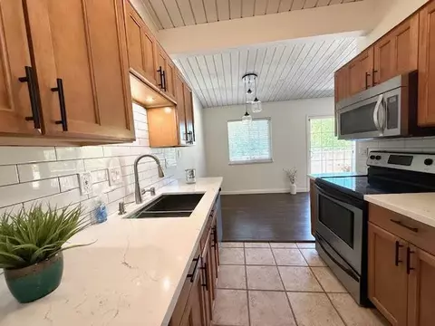 845 Division St D, Pleasanton, CA 94566