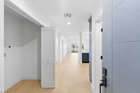 560 El Camino Real 207, San Carlos, CA 94070