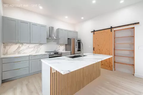 987 Harcourt Ave, Seaside, CA 93955