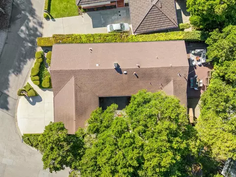 View/Area - 2 Corte Camellia, Millbrae, CA 94030 photo 2 of 7