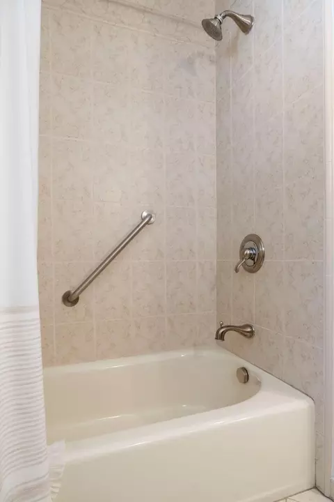 Bath - 2 Corte Camellia, Millbrae, CA 94030 photo 6 of 6