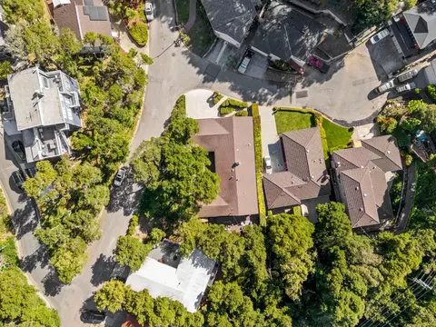 View/Area - 2 Corte Camellia, Millbrae, CA 94030 photo 1 of 7