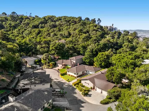 View/Area - 2 Corte Camellia, Millbrae, CA 94030 photo 5 of 7