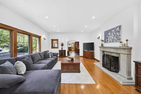Living - 1270 Mckendrie St, San Jose, CA 95126 photo 3 of 4