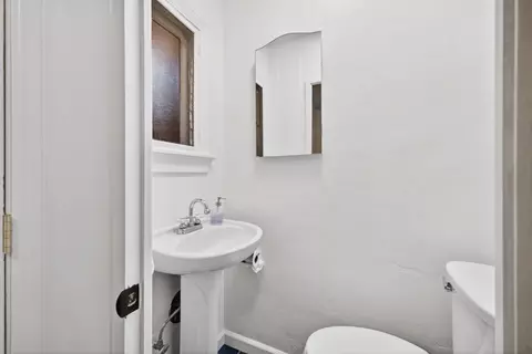 Bath - 1270 Mckendrie St, San Jose, CA 95126 photo 1 of 7