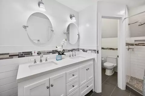 Bath - 1270 Mckendrie St, San Jose, CA 95126 photo 6 of 7