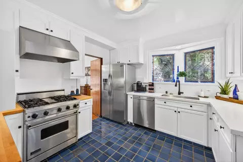 Kitchen - 1270 Mckendrie St, San Jose, CA 95126 photo 1 of 4