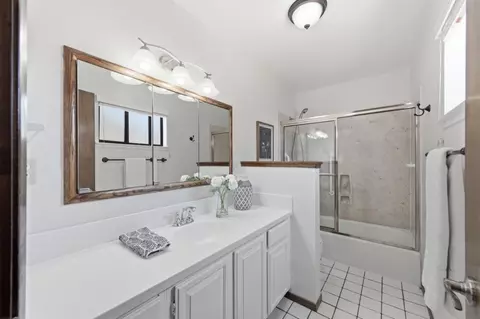 Bath - 337 N Eldorado St, San Mateo, CA 94401 photo 2 of 2