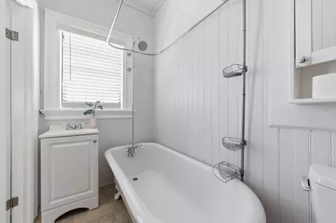 Bath - 337 N Eldorado St, San Mateo, CA 94401 photo 1 of 2