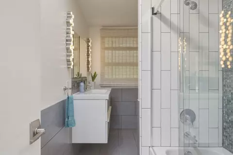 Bath - 25037 Valley Pl, Carmel, CA 93923 photo 1 of 2
