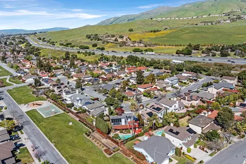 View/Area - 48875 Chenin Blanc Dr, Fremont, CA 94539 photo 13 of 14
