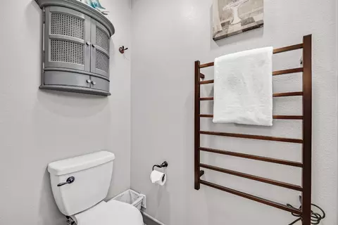 Bath - 48875 Chenin Blanc Dr, Fremont, CA 94539 photo 4 of 7