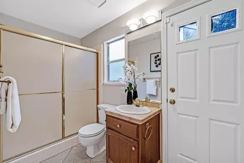 Bath - 48875 Chenin Blanc Dr, Fremont, CA 94539 photo 7 of 7