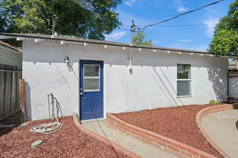 Exterior - 111 5th St, Gilroy, CA 95020 photo 8 of 9