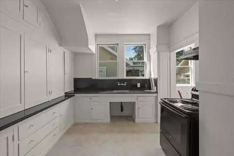 Entry Way - 111 5th St, Gilroy, CA 95020 photo 1 of 1