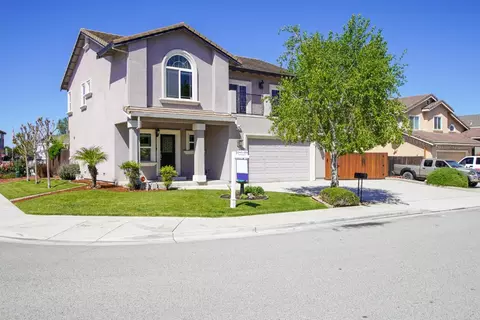 1890 Calistoga Dr, Hollister, CA 95023