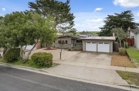 273 Cosky Dr, Marina, CA 93933