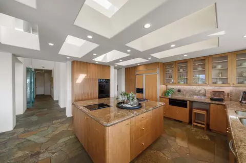 Kitchen - 17 Ashdown Pl, Half Moon Bay, CA 94019 photo 1 of 3