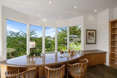 Dining - 17 Ashdown Pl, Half Moon Bay, CA 94019 photo 5 of 7