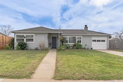 Reata St, Salinas, CA 93906