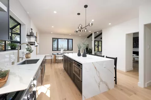 2612 Lincoln Ave, Belmont, CA 94002