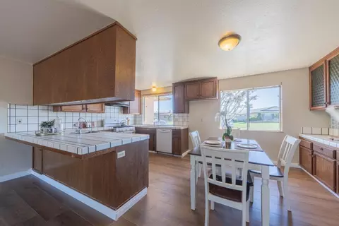 Kitchen - 611 Argentine Dr, Salinas, CA 93905 photo 1 of 4