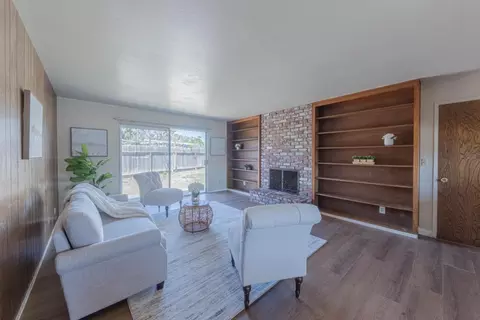 Living - 611 Argentine Dr, Salinas, CA 93905 photo 2 of 5