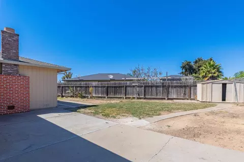 Exterior - 611 Argentine Dr, Salinas, CA 93905 photo 3 of 7