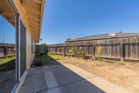 Exterior - 611 Argentine Dr, Salinas, CA 93905 photo 7 of 7