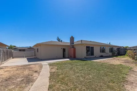 Exterior - 611 Argentine Dr, Salinas, CA 93905 photo 4 of 7
