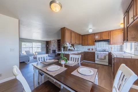 Dining - 611 Argentine Dr, Salinas, CA 93905 photo 2 of 2