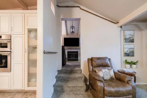Entry Way - 18171 Berta Canyon Rd, Salinas, CA 93907 photo 2 of 5