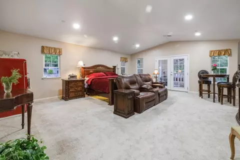 Bedroom - 18171 Berta Canyon Rd, Salinas, CA 93907 photo 3 of 3