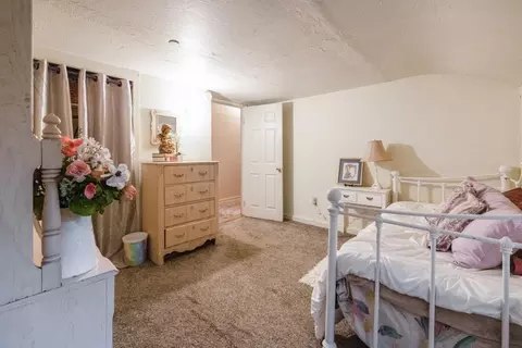 Bedroom - 18171 Berta Canyon Rd, Salinas, CA 93907 photo 2 of 3