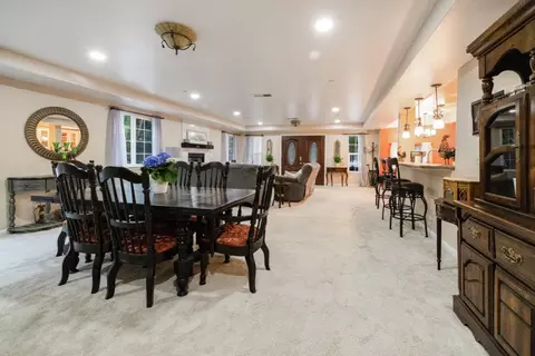 Dining - 18171 Berta Canyon Rd, Salinas, CA 93907 photo 2 of 2