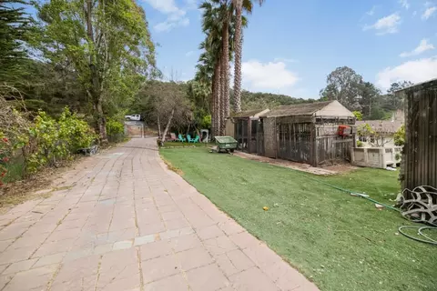 Exterior - 18171 Berta Canyon Rd, Salinas, CA 93907 photo 2 of 8