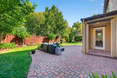 Exterior - 7532 Strath Pl, Gilroy, CA 95020 photo 6 of 14