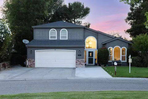 501 Bobbys Ln, Hollister, CA 95023