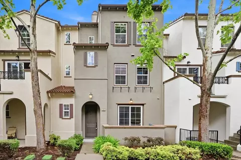 492 Kahlo St, Mountain View, CA 94041