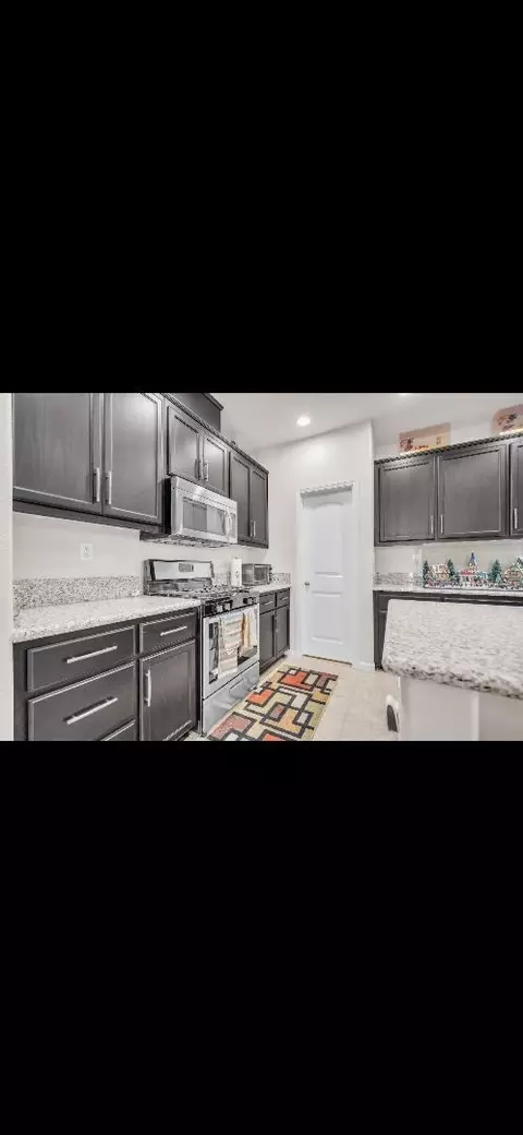 Kitchen - 2256 Dorset Ln, Fairfield, CA 94533 photo 3 of 3