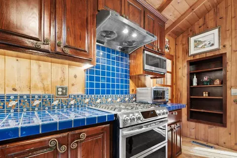 Kitchen - 15101 Two Bar Rd, Boulder Creek, CA 95006 photo 8 of 8