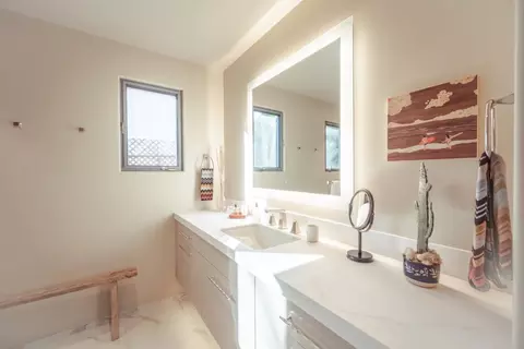 Bath - 1014 Broncho Rd, Pebble Beach, CA 93953 photo 5 of 5