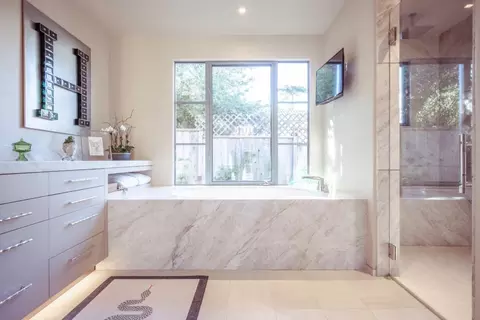 Bath - 1014 Broncho Rd, Pebble Beach, CA 93953 photo 3 of 5