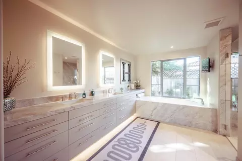 Bath - 1014 Broncho Rd, Pebble Beach, CA 93953 photo 2 of 5