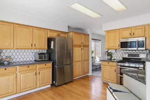 Kitchen - 9610 Eagle Vw, Gilroy, CA 95020 photo 3 of 5