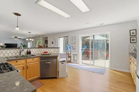 Kitchen - 9610 Eagle Vw, Gilroy, CA 95020 photo 1 of 5