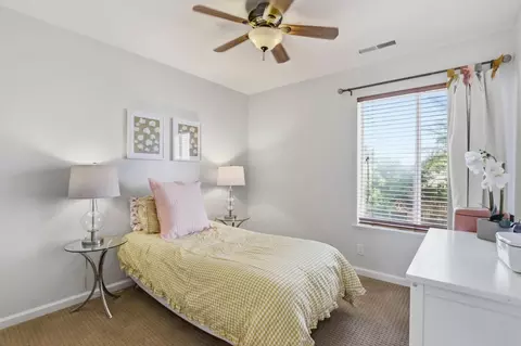 Bedroom - 9610 Eagle Vw, Gilroy, CA 95020 photo 6 of 7