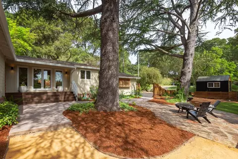 377 Wayside Rd, Portola Valley, CA 94028
