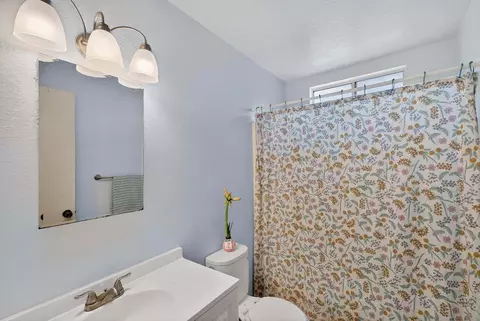 Bath - 517 Tuttle Ave, Watsonville, CA 95076 photo 1 of 1